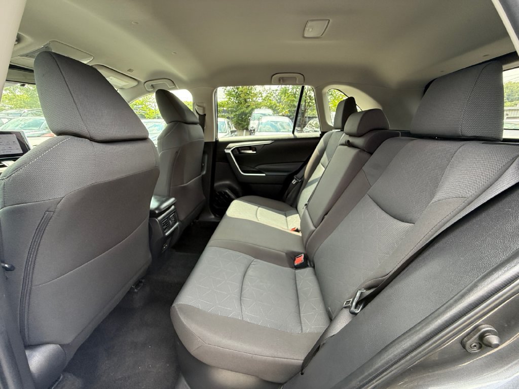 Used 2025 Toyota RAV4 XLE AWD/4WD image 22