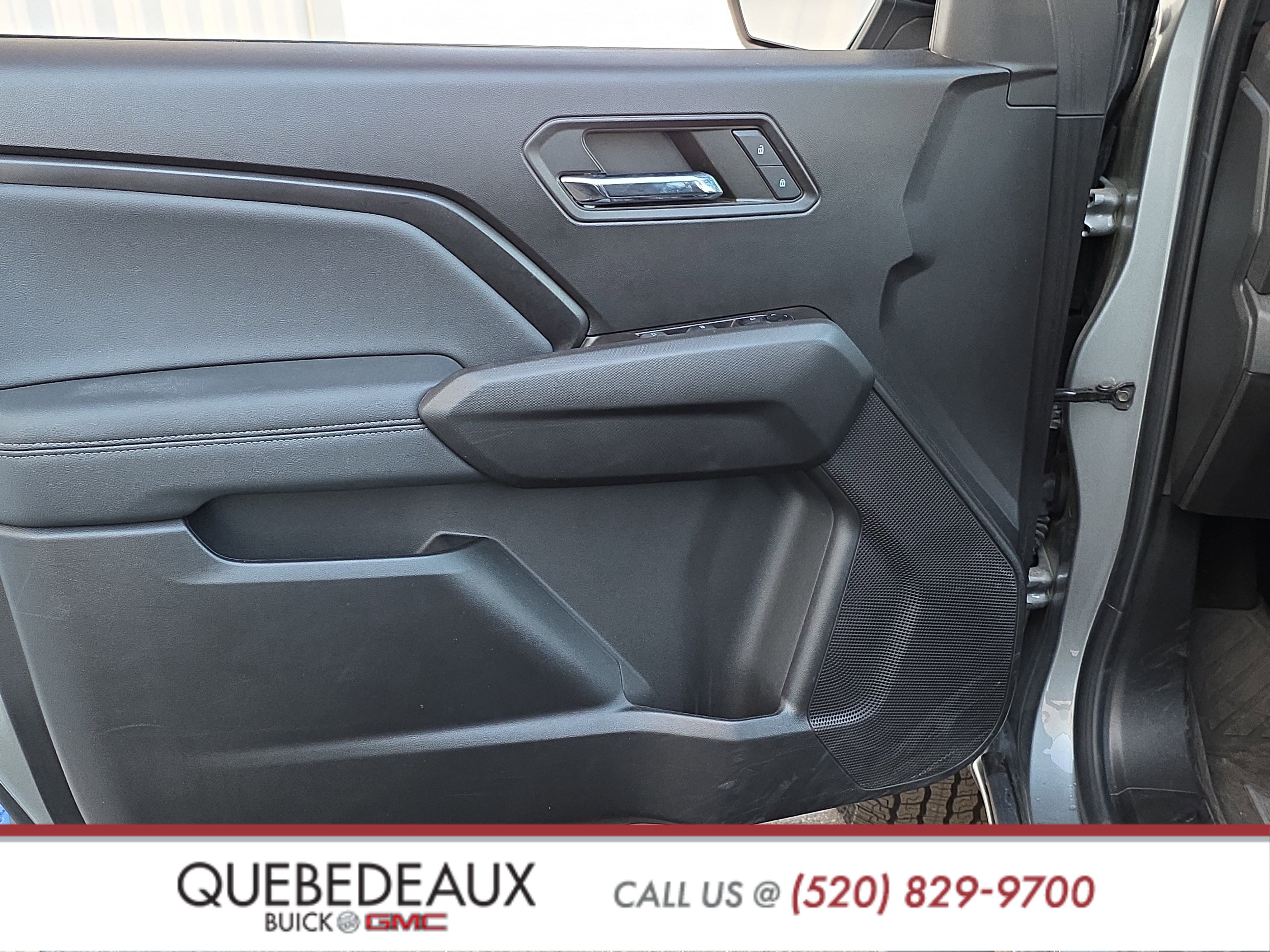 Used 2024 GMC Canyon Elevation w/ Convenience Package image 12