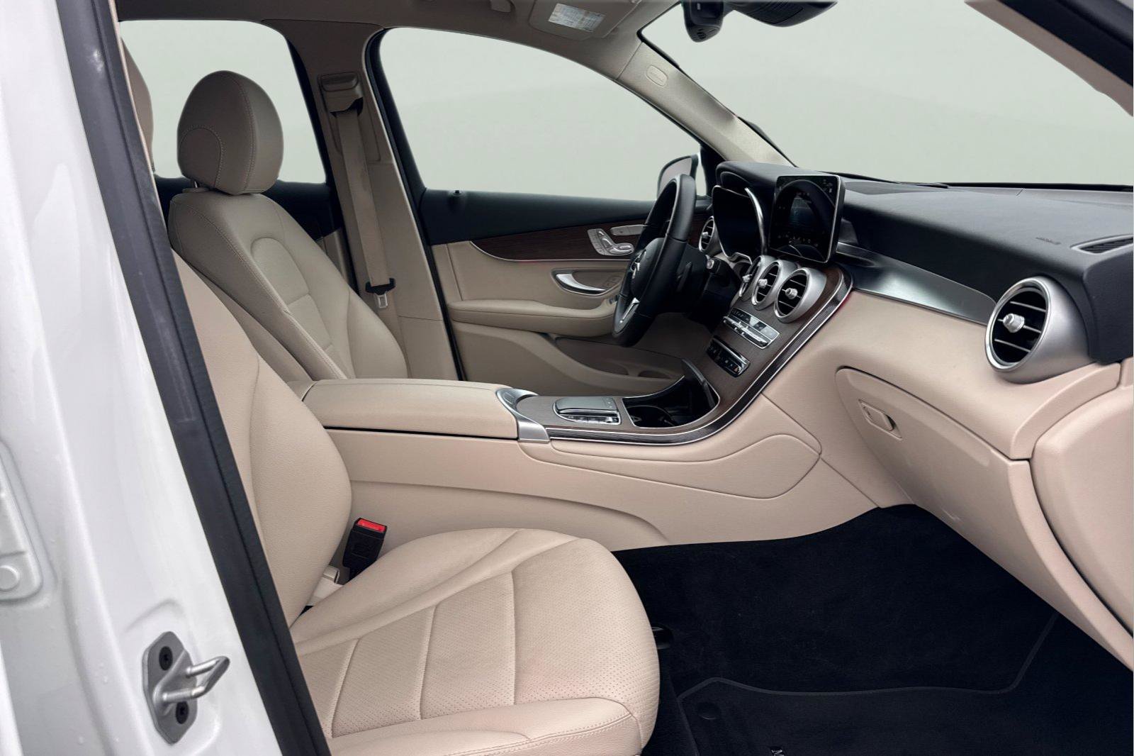 Used 2022 Mercedes-Benz GLC 300 4MATIC image 20
