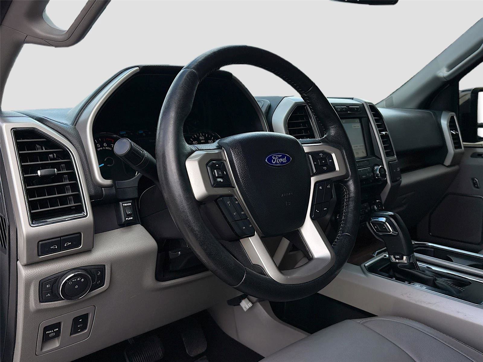 Used 2019 Ford F150 Lariat image 9