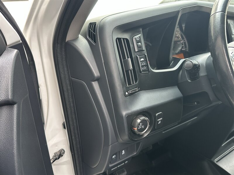 Used 2014 Honda Ridgeline SE image 42