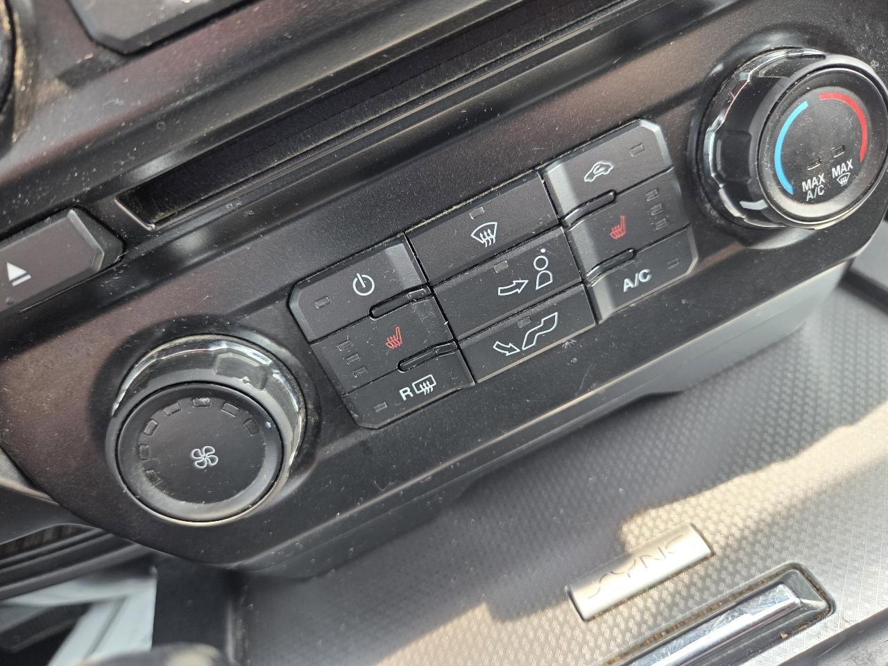 Used 2016 Ford F150 XLT w/ Equipment Group 302A Luxury image 26