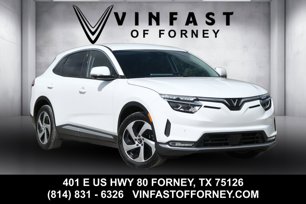 New 2025 VinFast VF 8 Eco