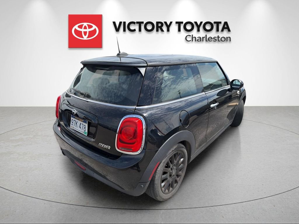 Used 2019 MINI Cooper 2-Door Hardtop FWD image 4