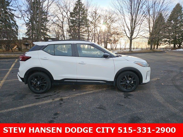 Used 2024 Nissan Kicks SR image 7