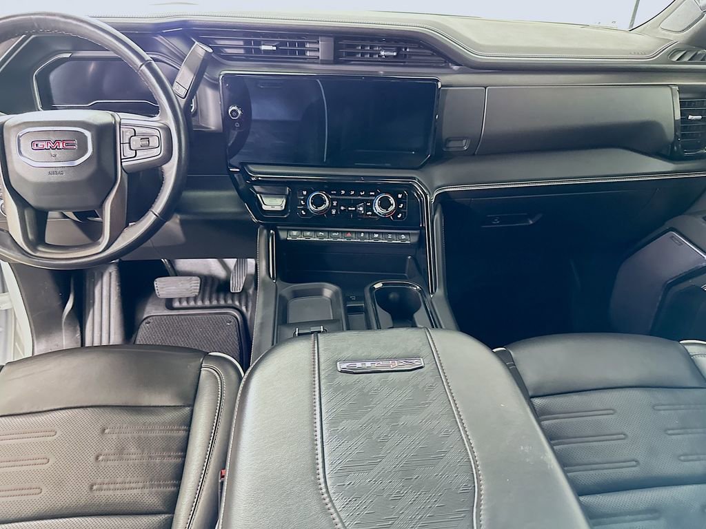 Used 2024 GMC Sierra 2500 AT4X image 18