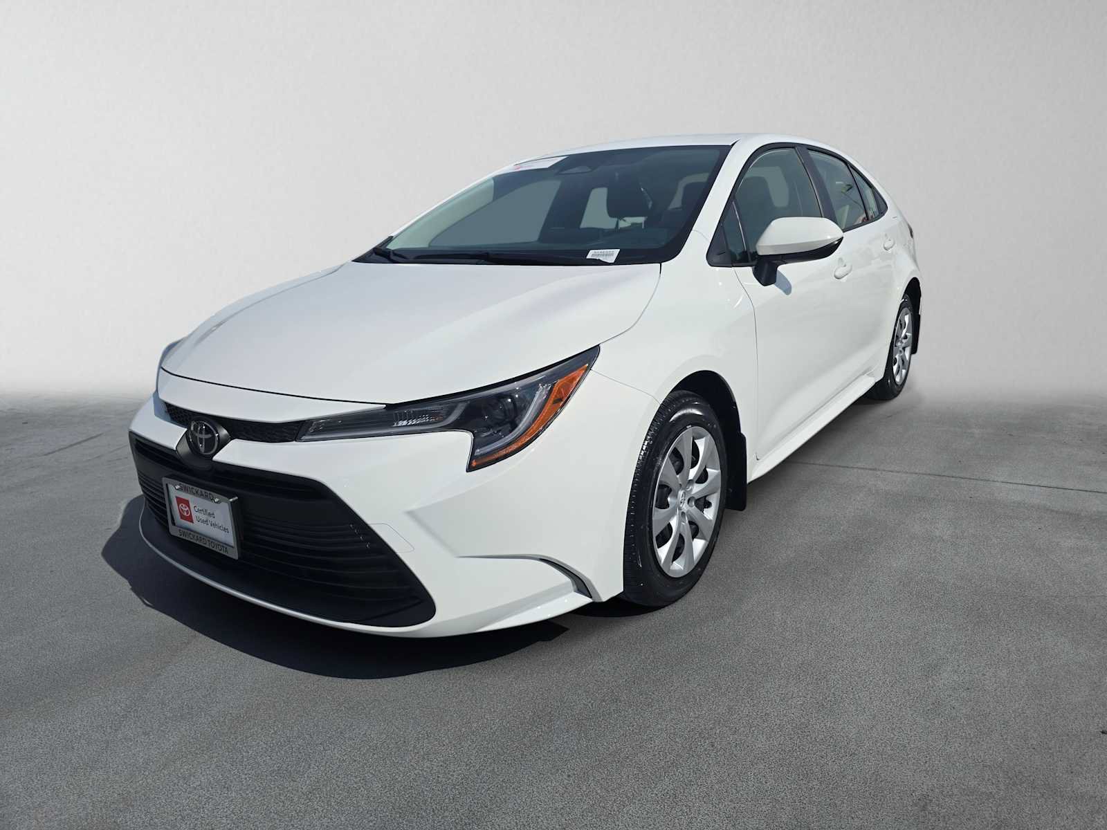 Used 2026 Toyota Corolla LE FWD image 7