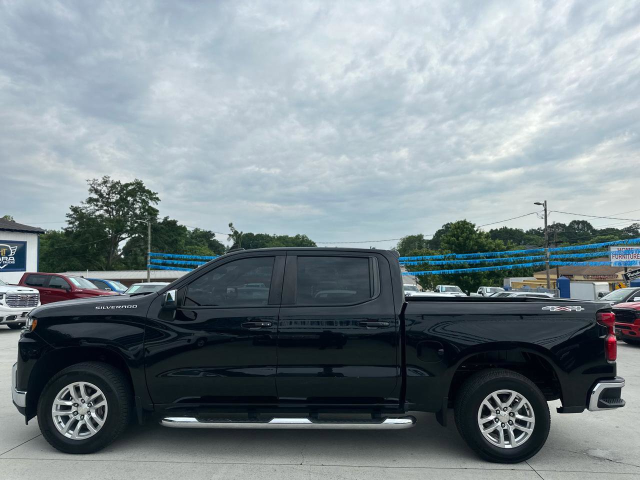 Used 2020 Chevrolet Silverado 1500 LT w/ All-Star Edition AWD/4WD image 4