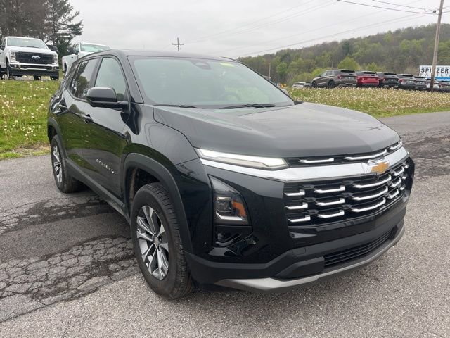 Used 2025 Chevrolet Equinox LT w/ Safety and Technology Package AWD/4WD image 3