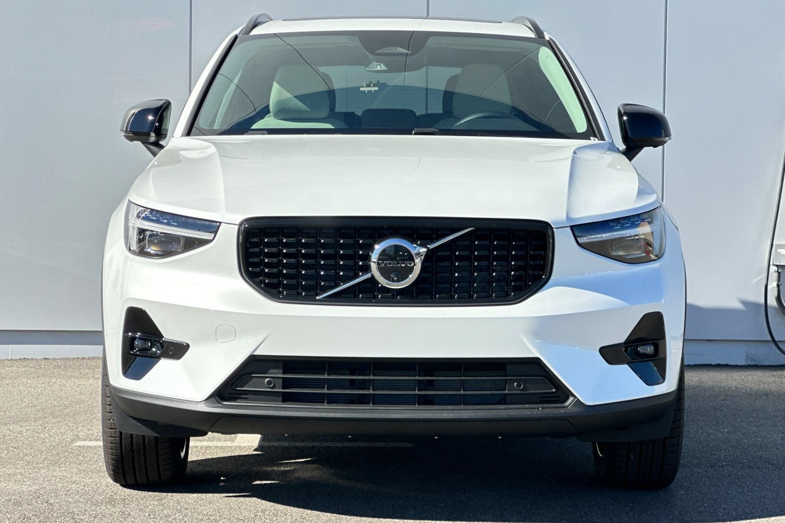 New 2026 Volvo XC40 B5 Ultra w/ Climate Package AWD/4WD image 8