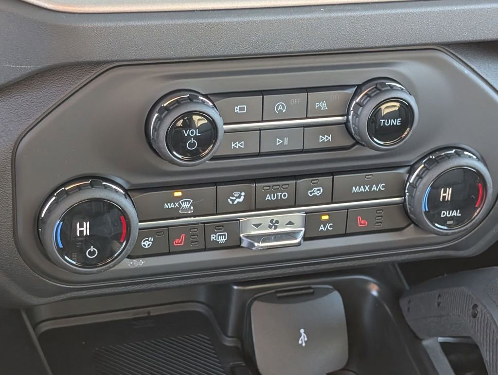 New 2026 Ford Bronco Outer Banks w/ Sasquatch Package image 32