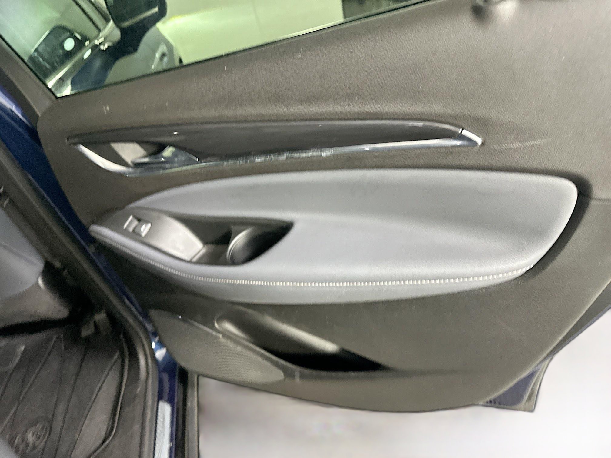 Used 2024 Buick Enclave Essence w/ LPO, Floor Liner Package image 32