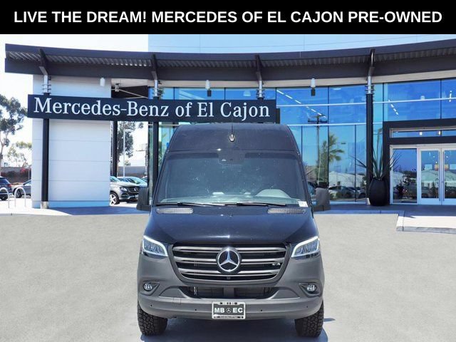 Used 2023 Mercedes-Benz Sprinter 2500 image 2