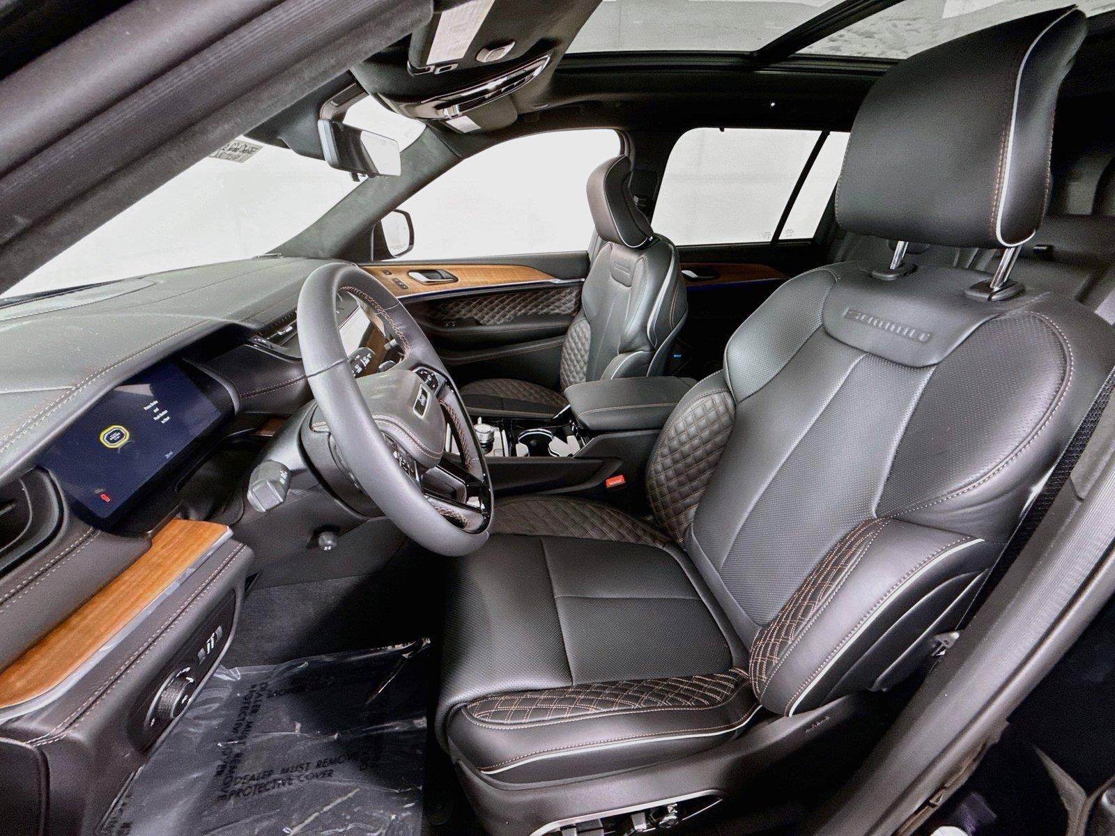 New 2027 Jeep Grand Cherokee Summit AWD/4WD image 16
