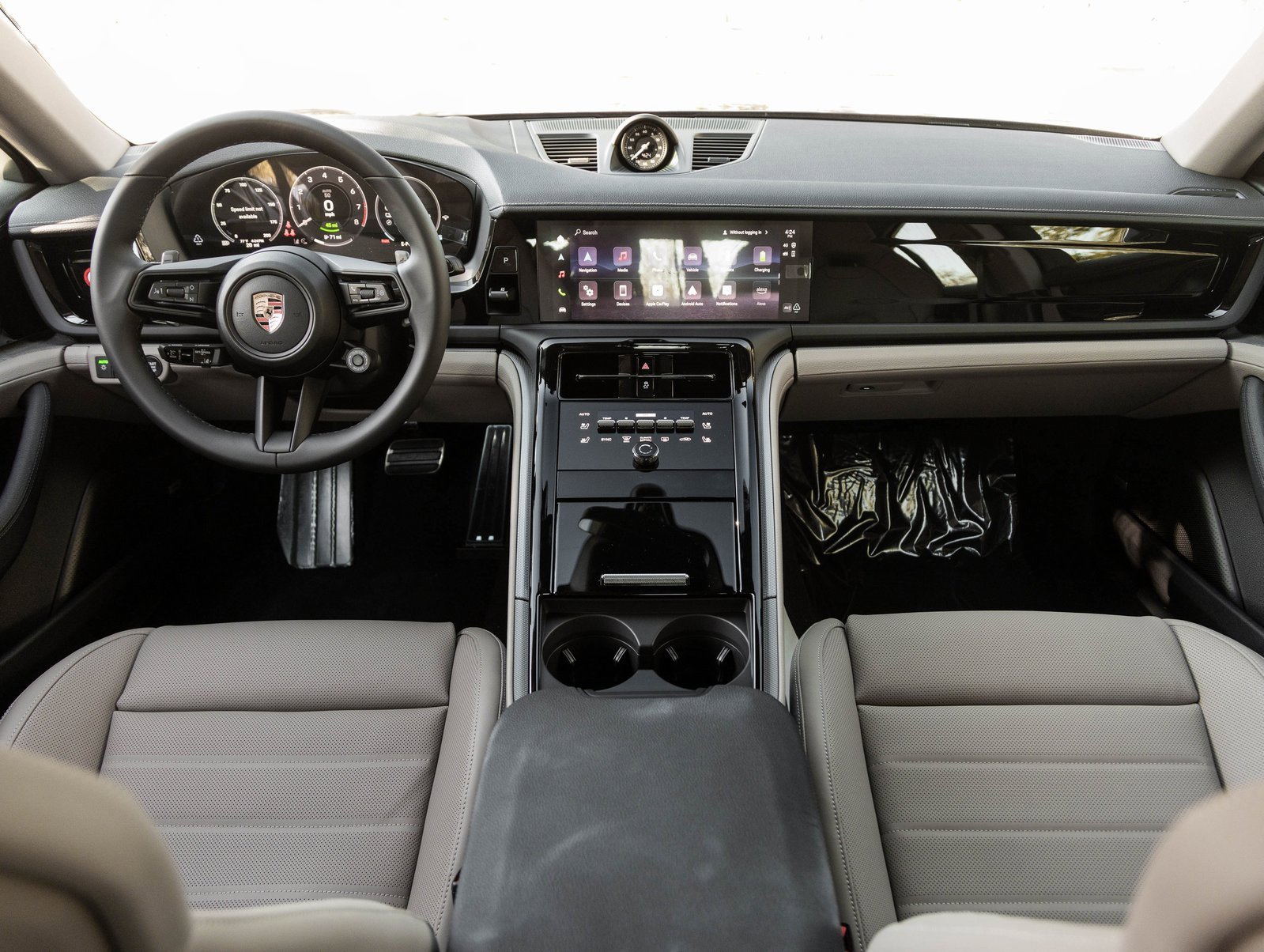 New 2026 Porsche Panamera 4 image 12