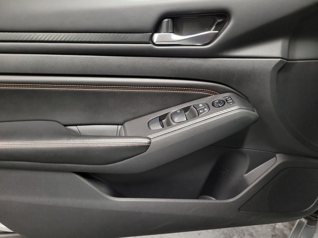 Used 2022 Nissan Altima 2.5 SR image 21