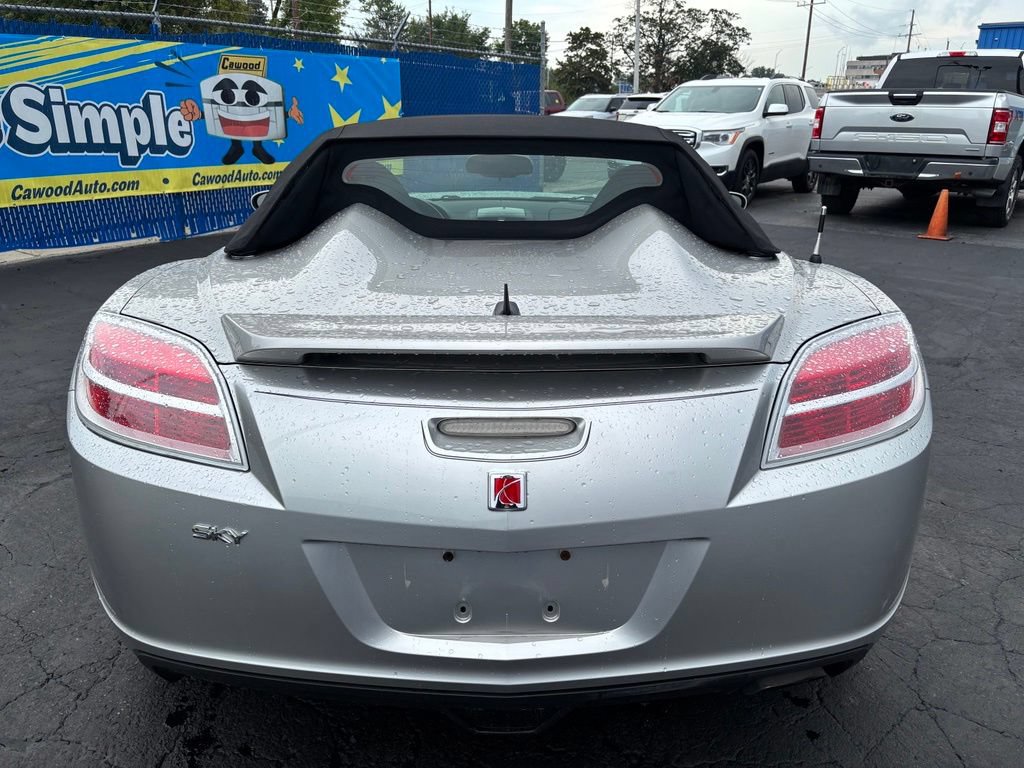 Used 2009 Saturn Sky RWD image 3