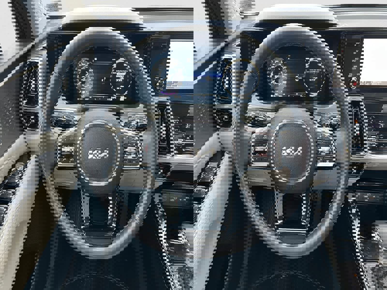 Certified 2023 Kia Sorento SX image 14