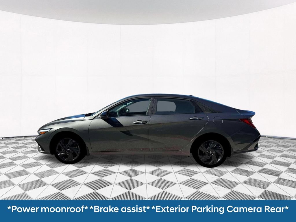 New 2026 Hyundai Elantra SEL Sport Premium FWD image 4