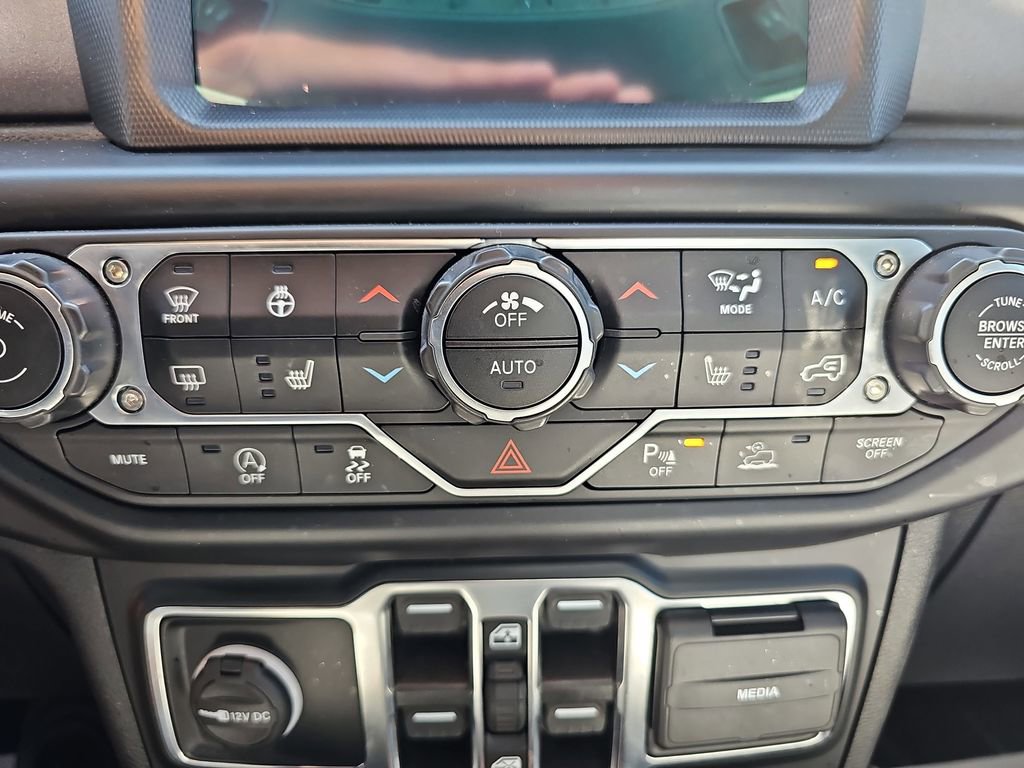 Used 2022 Jeep Gladiator Mojave w/ LED Lighting Group AWD/4WD image 27