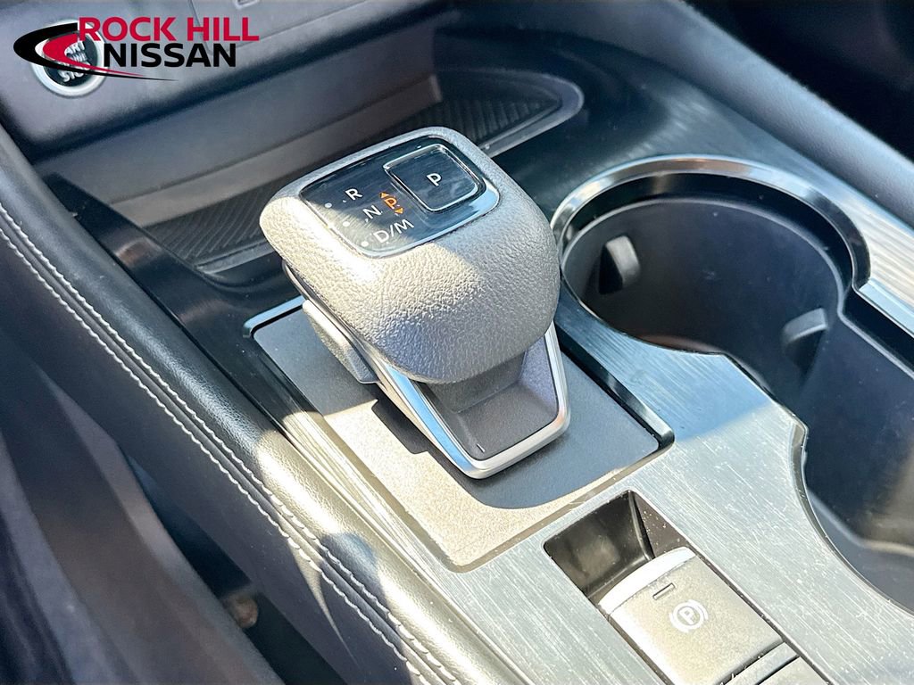 Used 2023 Nissan Rogue SL w/ SL Premium Package image 17