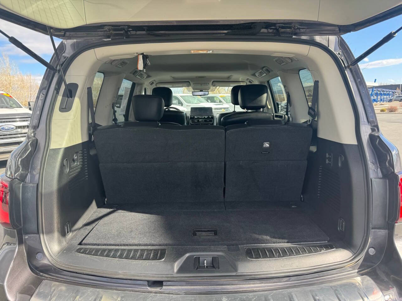 Used 2024 INFINITI QX80 Luxe image 8