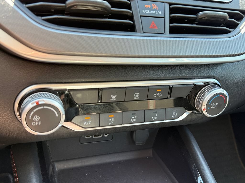 Used 2024 Nissan Altima 2.5 SR FWD image 34