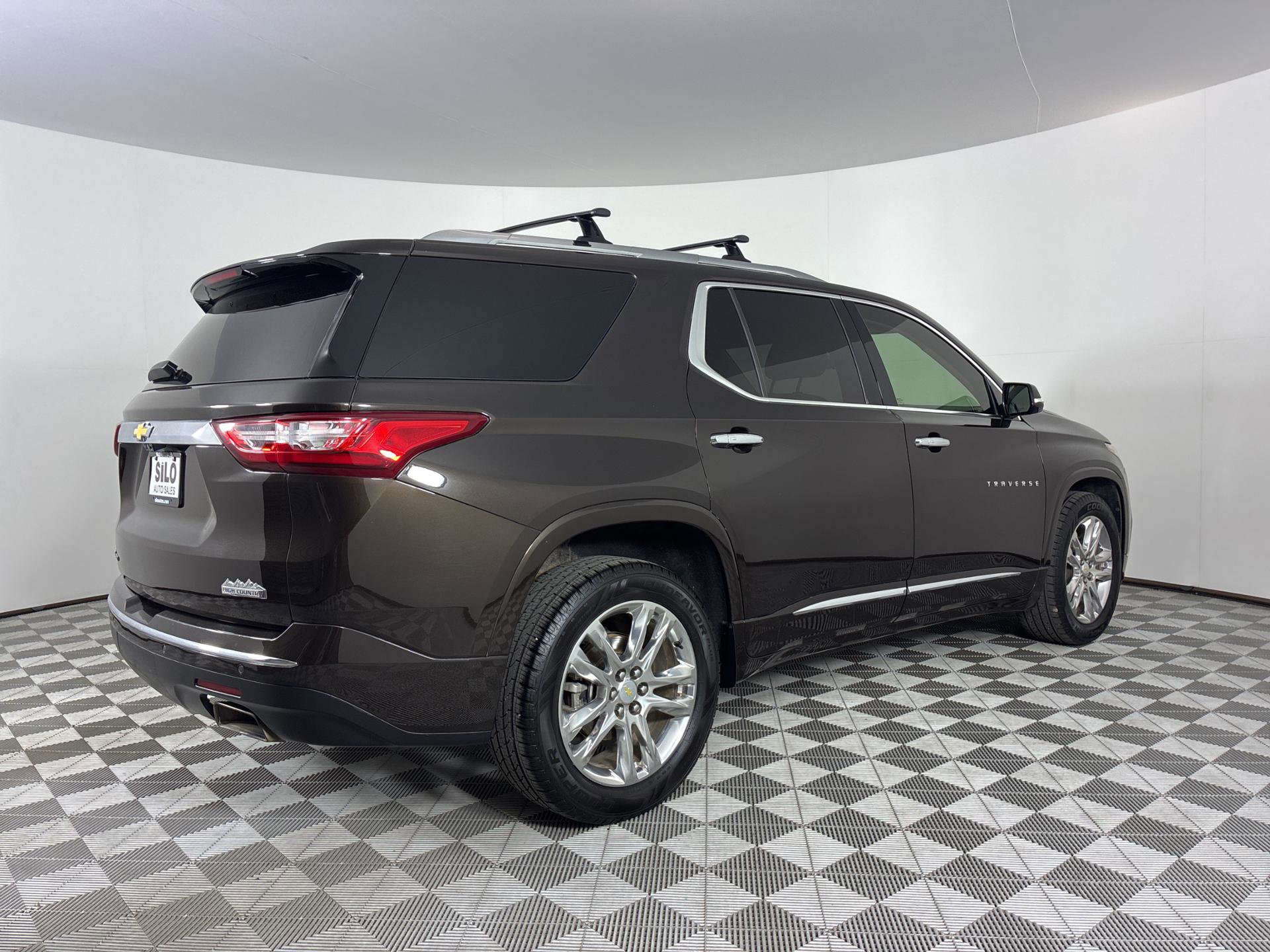 Used 2018 Chevrolet Traverse High Country w/ LPO, Cargo Package image 9