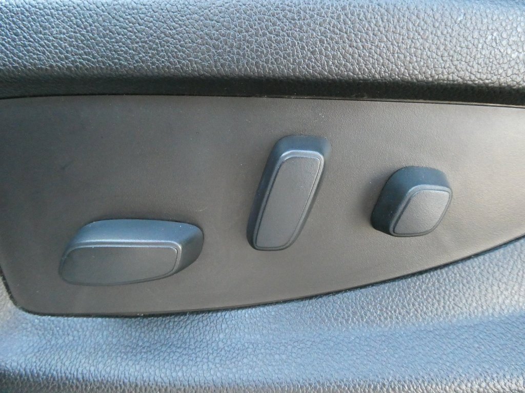 Used 2018 Chevrolet Tahoe LT image 27