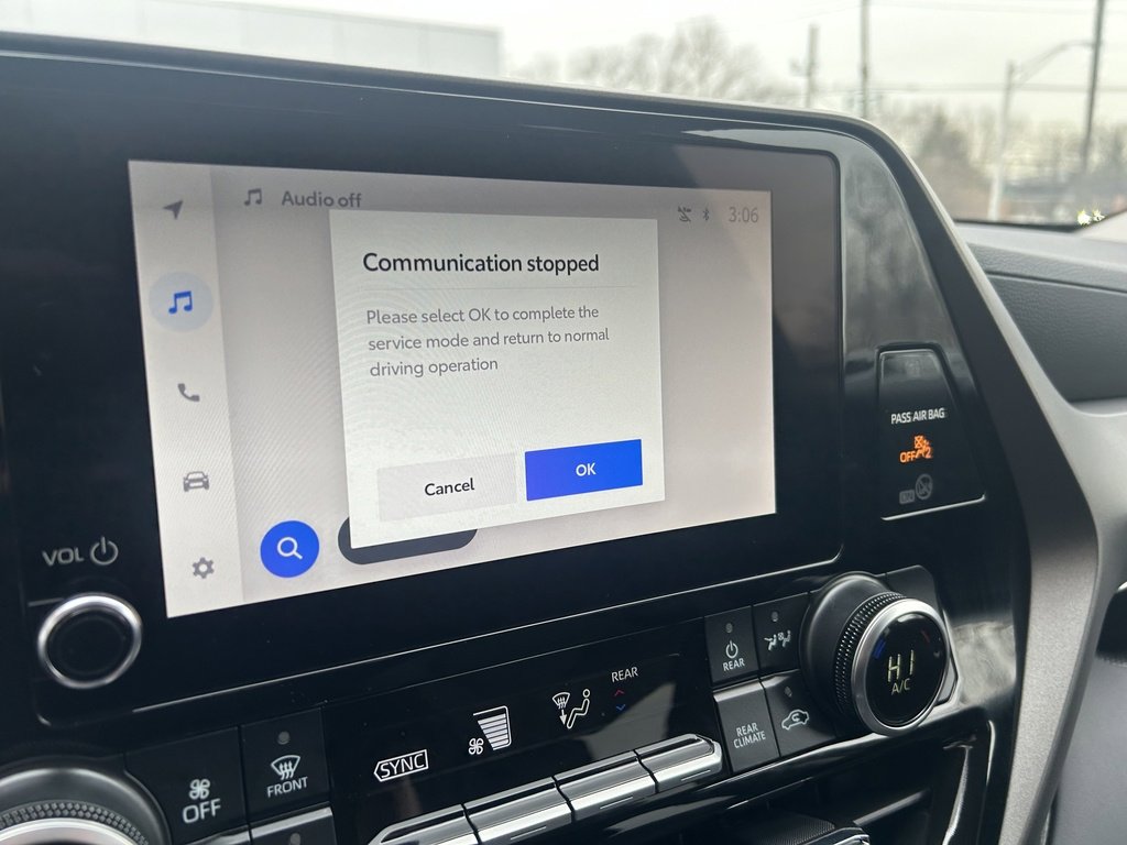 Certified 2025 Toyota Highlander LE image 16