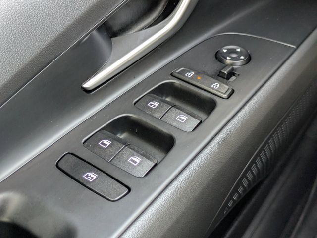 Certified 2024 Hyundai Elantra SEL image 22