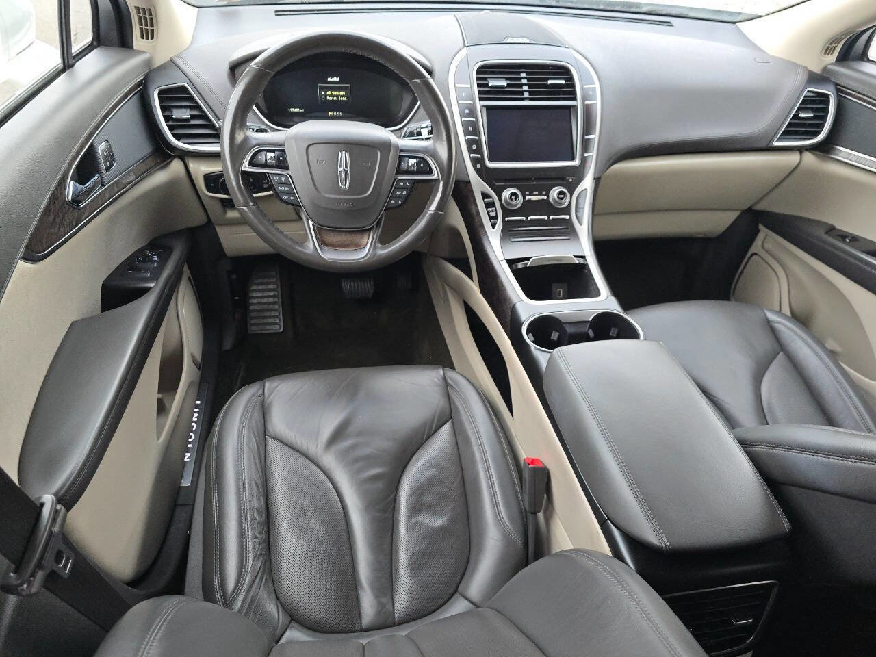 Used 2019 Lincoln Nautilus Select image 35