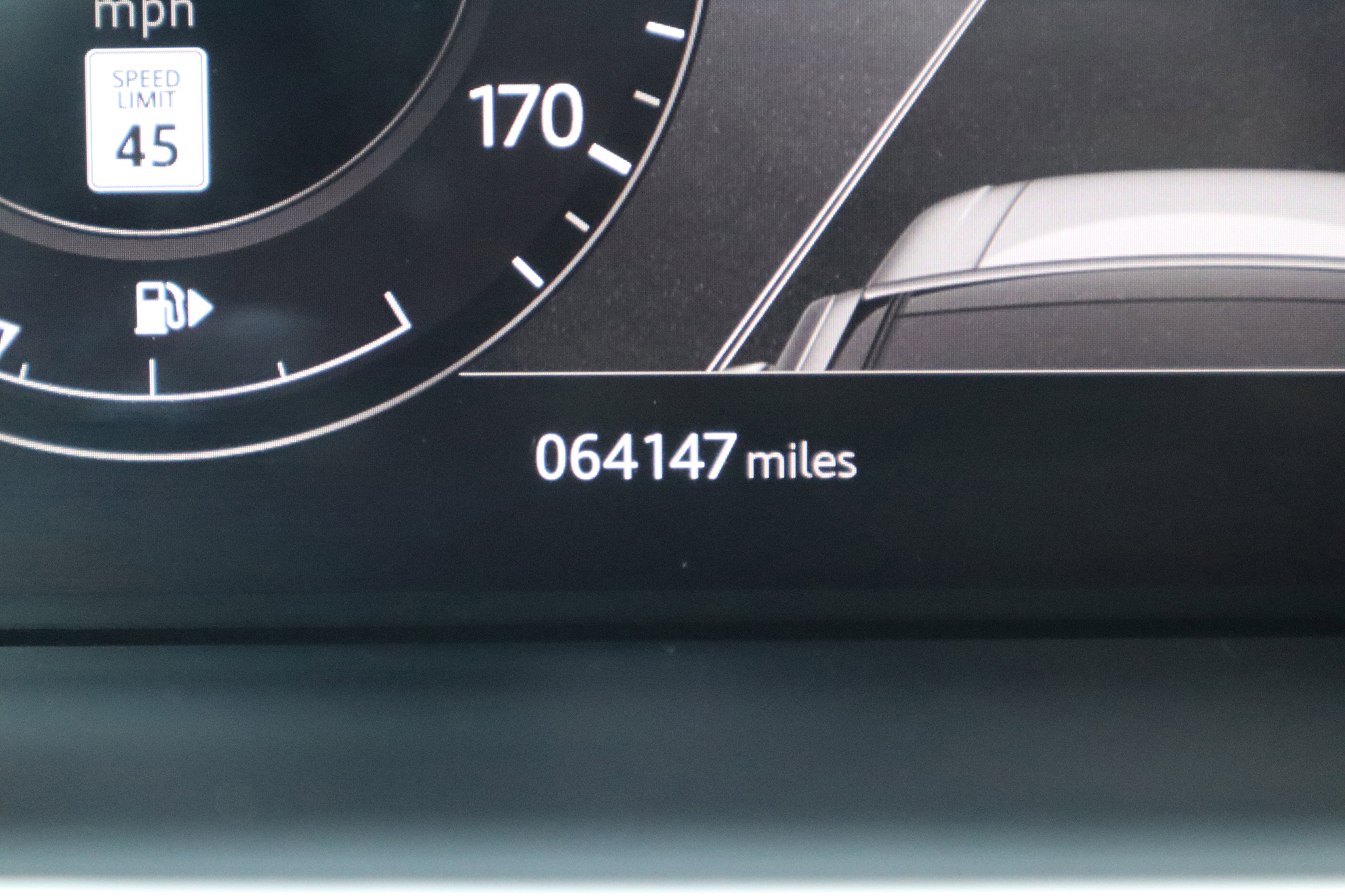 Used 2020 Land Rover Range Rover HSE image 18