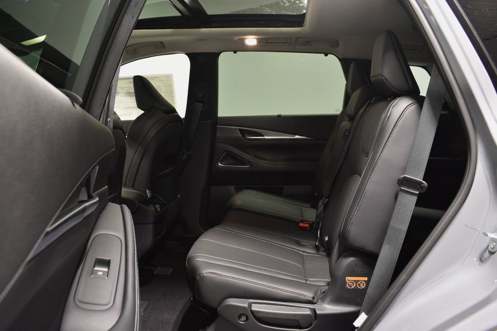 New 2026 INFINITI QX60 Luxe w/ Family Package image 12