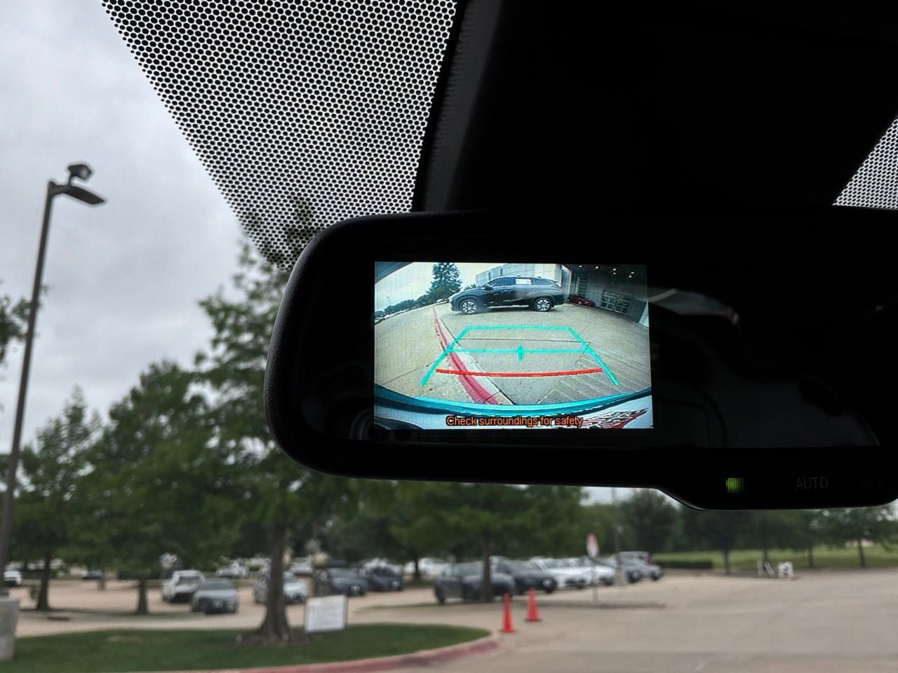Used 2018 Toyota C-HR XLE FWD image 26