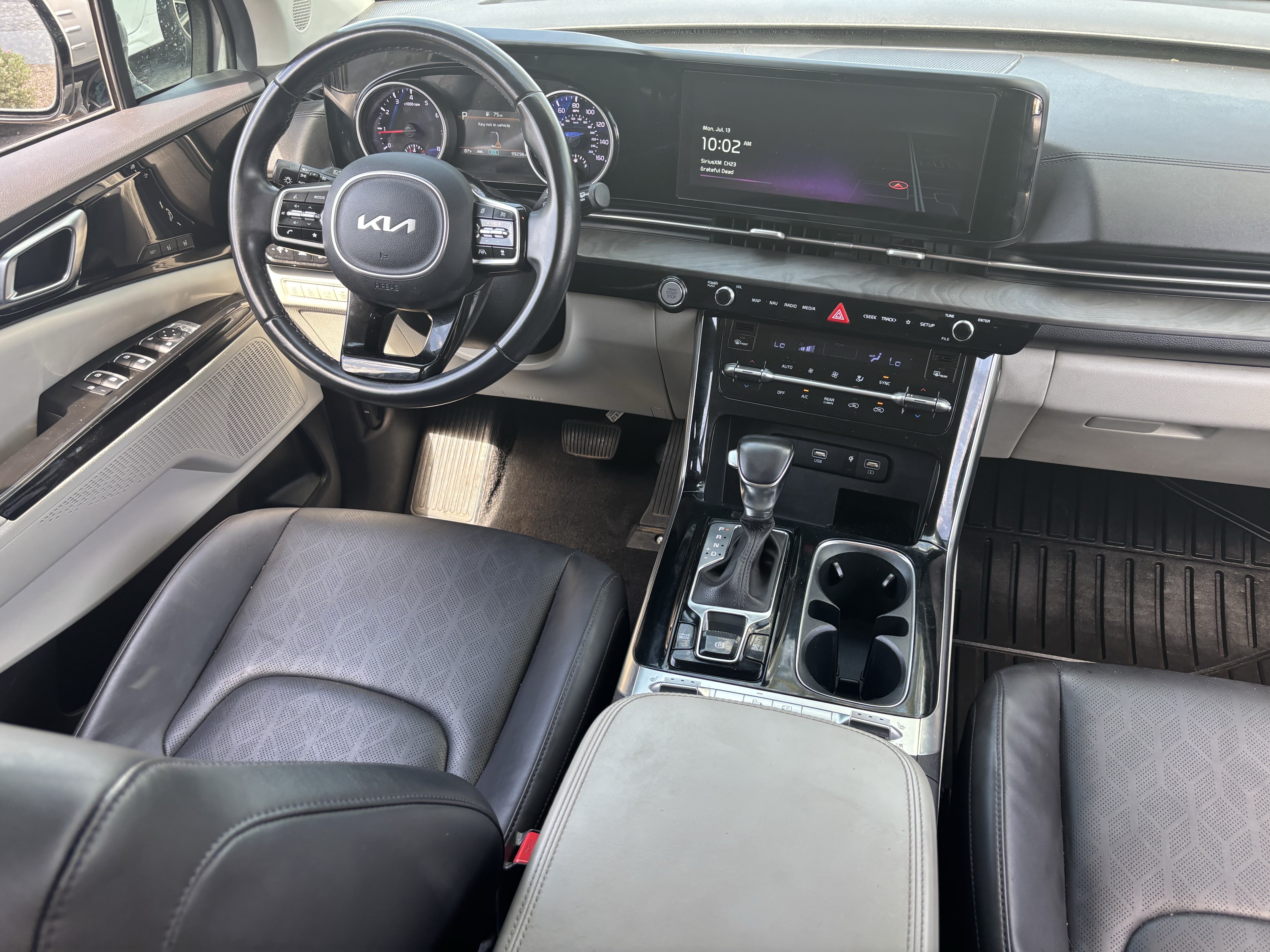 Used 2022 Kia Carnival SX FWD image 15