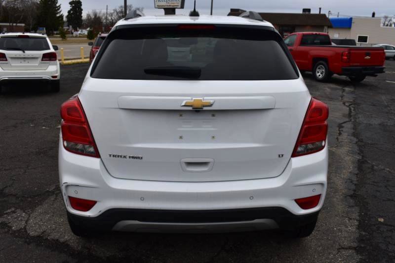 Used 2017 Chevrolet Trax LT w/ Driver Confidence Package AWD/4WD image 6
