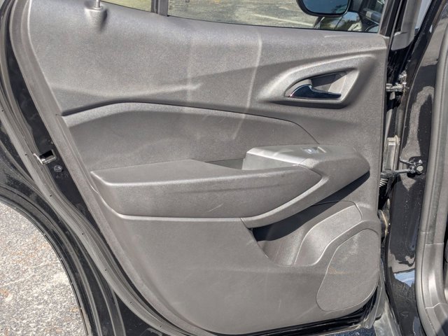 Used 2025 Chevrolet Trax LT w/ LT Convenience Package image 24