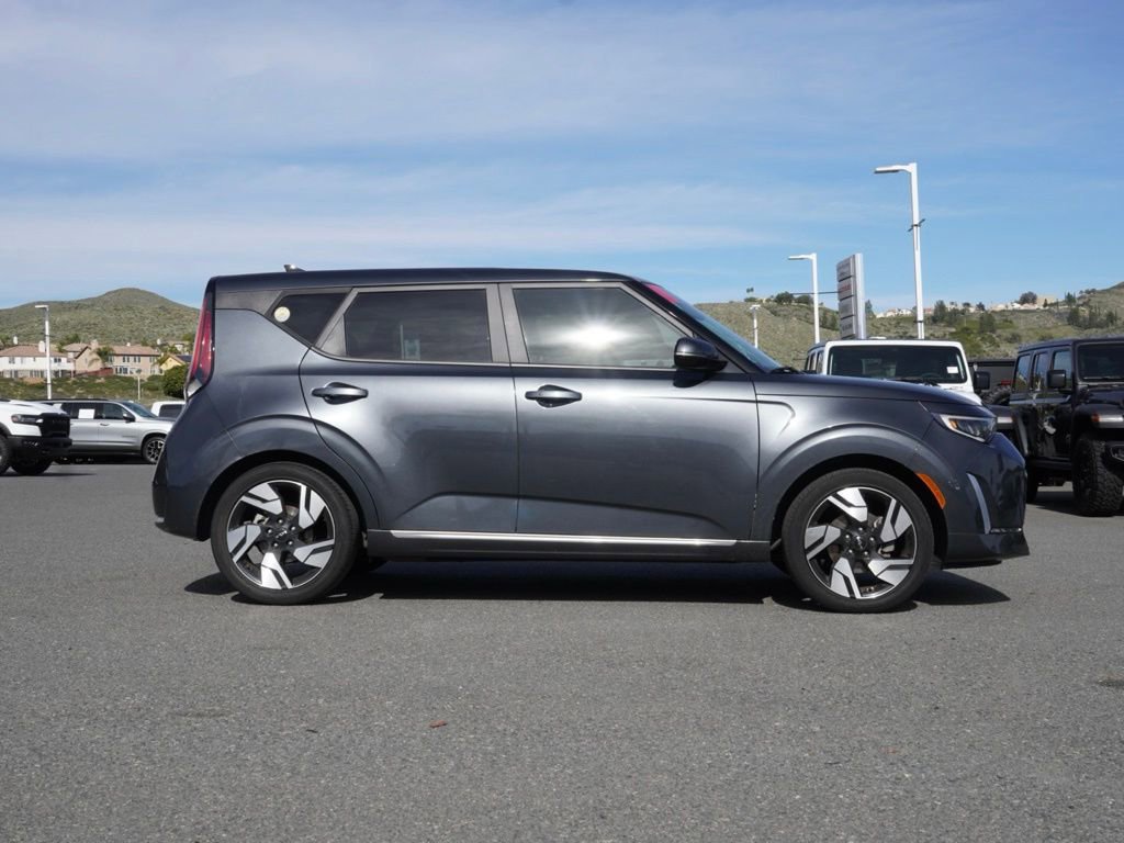 Used 2023 Kia Soul GT-Line w/ GT-Line Technology Package image 3