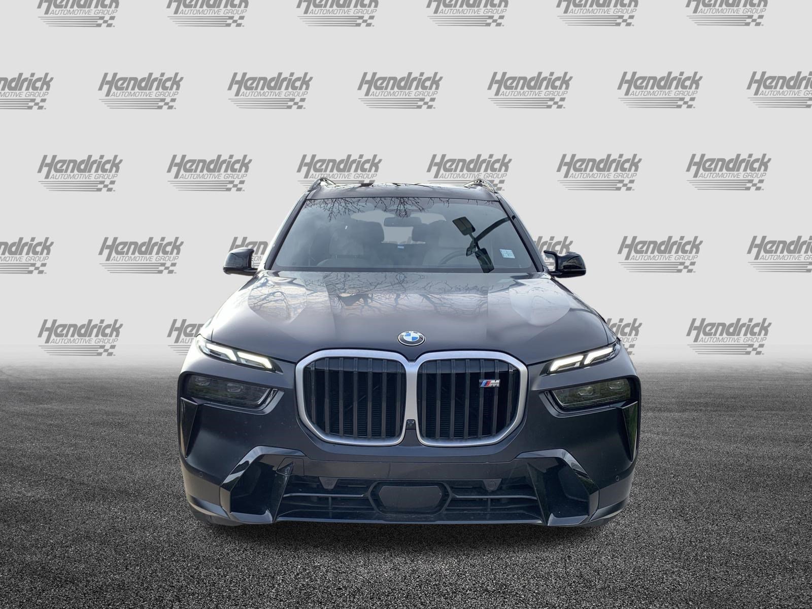 Used 2023 BMW X7 M60i w/ Executive Package image 3