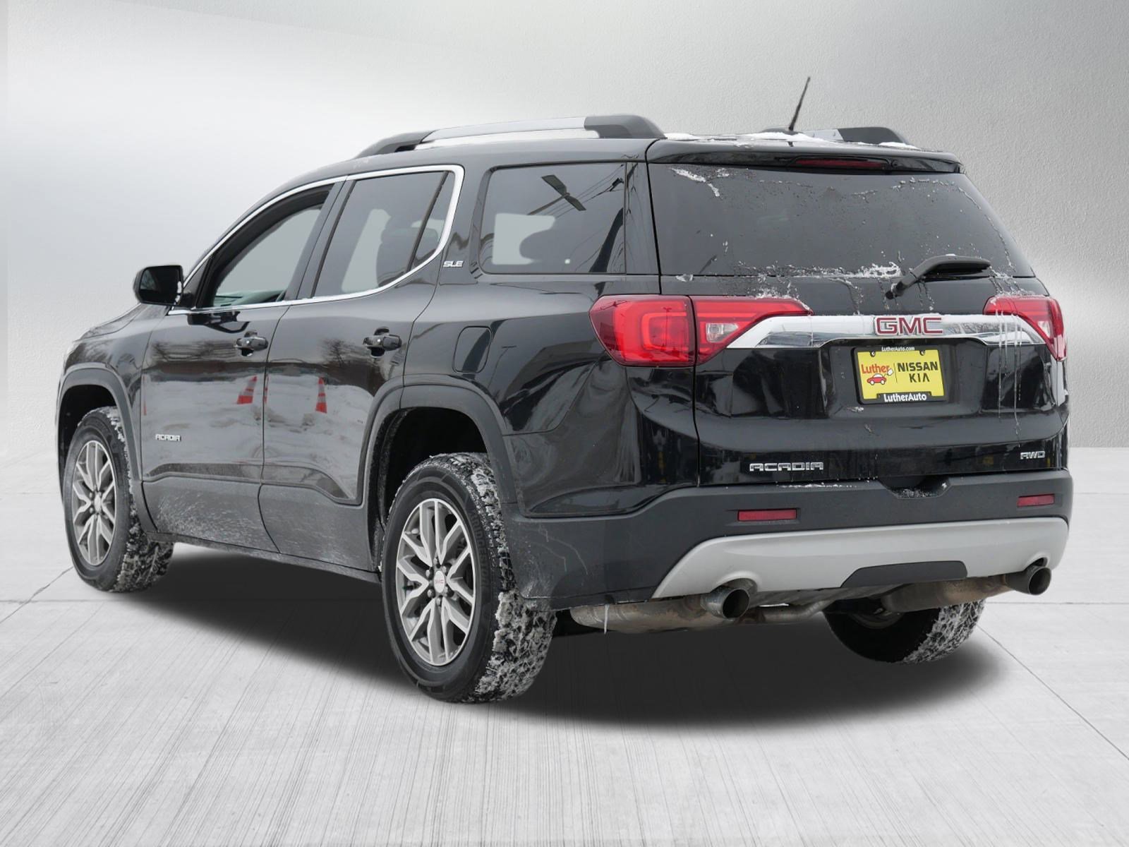 Used 2017 GMC Acadia SLE image 5