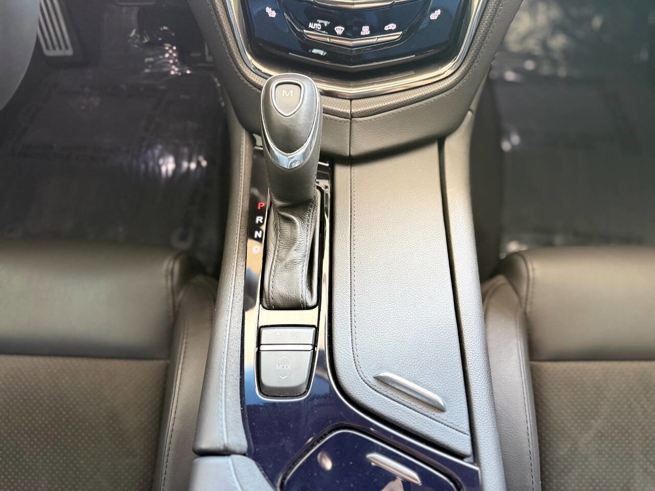 Used 2018 Cadillac CTS V w/ Luxury Package RWD image 72