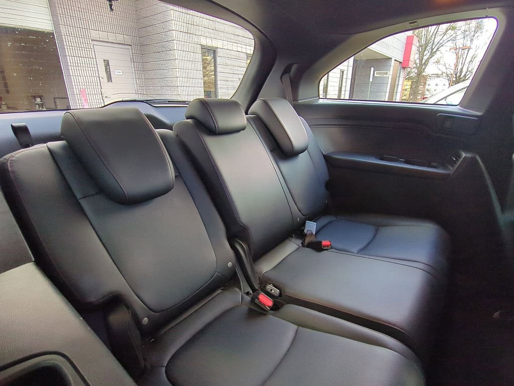 Used 2025 Honda Odyssey Sport-L image 18