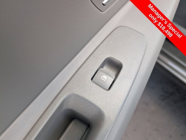 Certified 2024 Hyundai Elantra SE FWD image 11