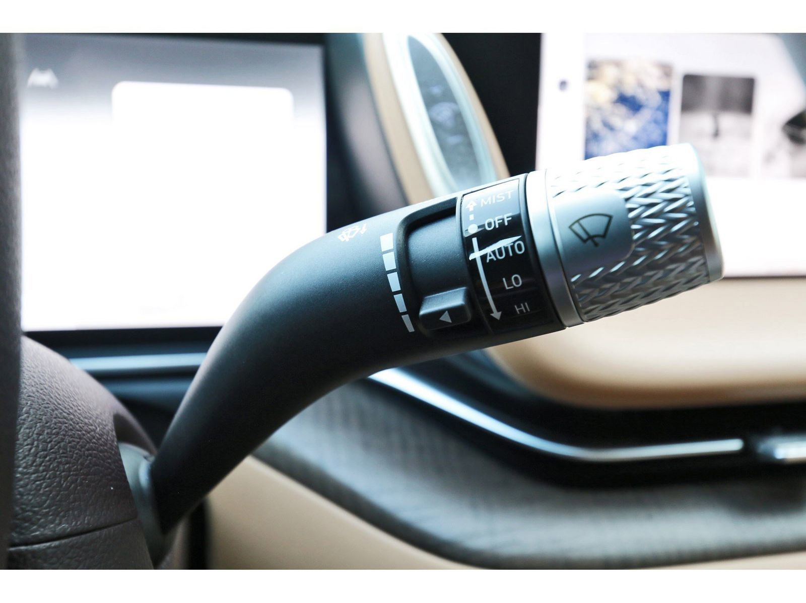 Used 2025 Genesis G90 3.5T image 20