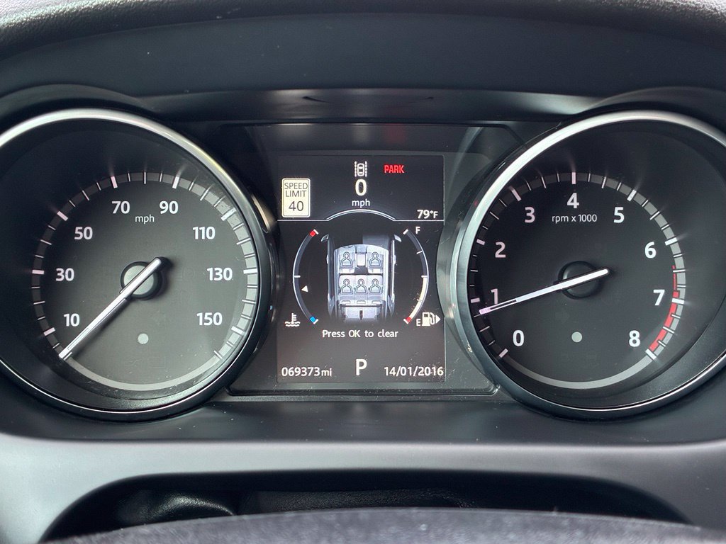 Used 2017 Land Rover Discovery Sport HSE AWD/4WD image 20