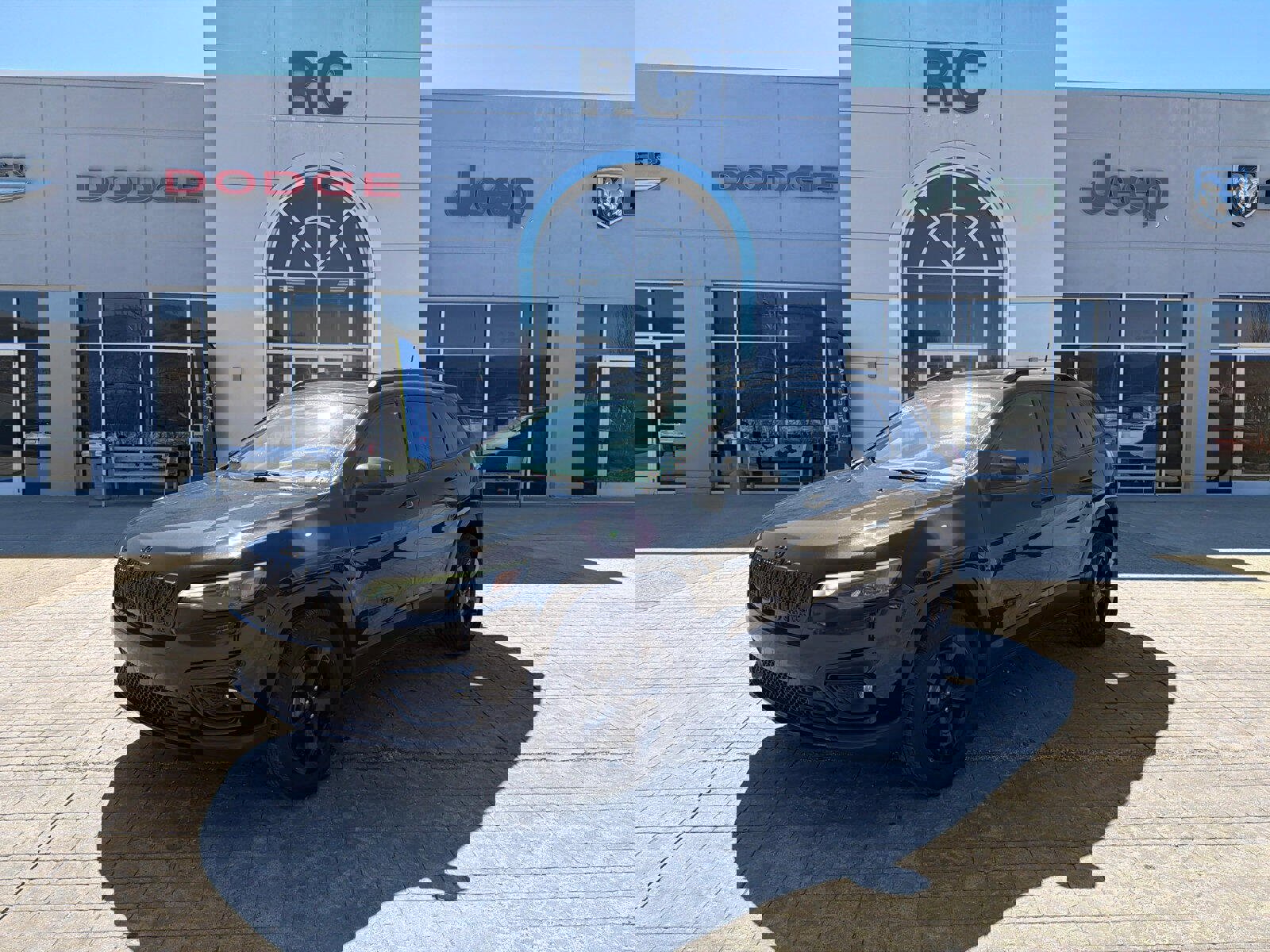 Used 2020 Jeep Cherokee Latitude Plus video 1