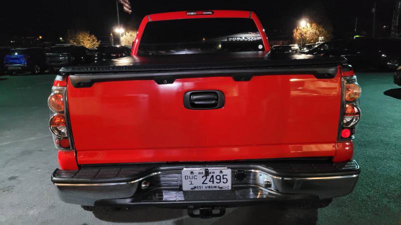 Used 2004 Chevrolet Silverado 2500 LT w/ Skid Plate Package image 7