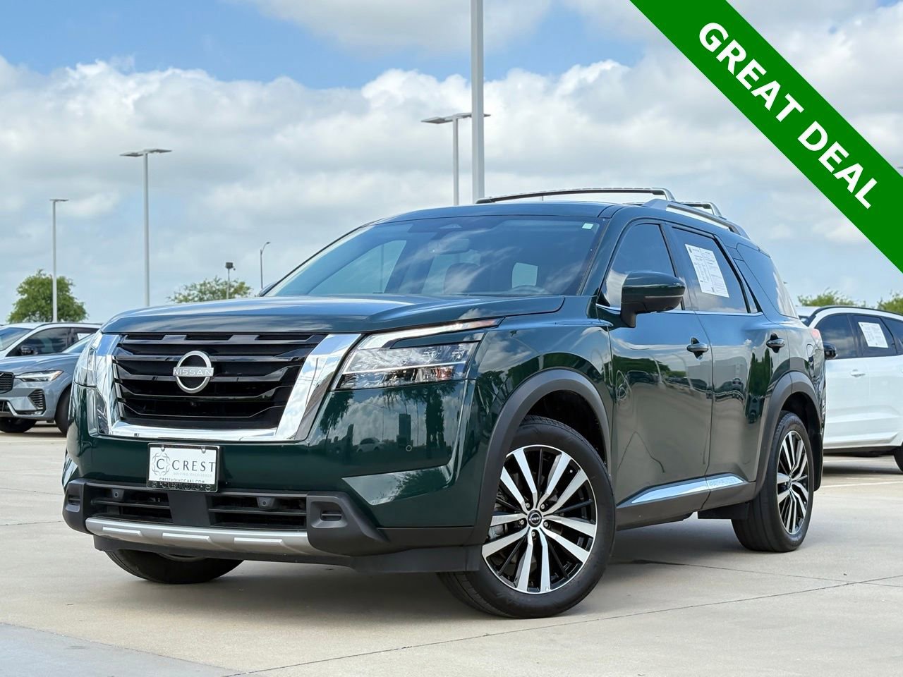 Used 2024 Nissan Pathfinder Platinum w/ Cargo Package image 2