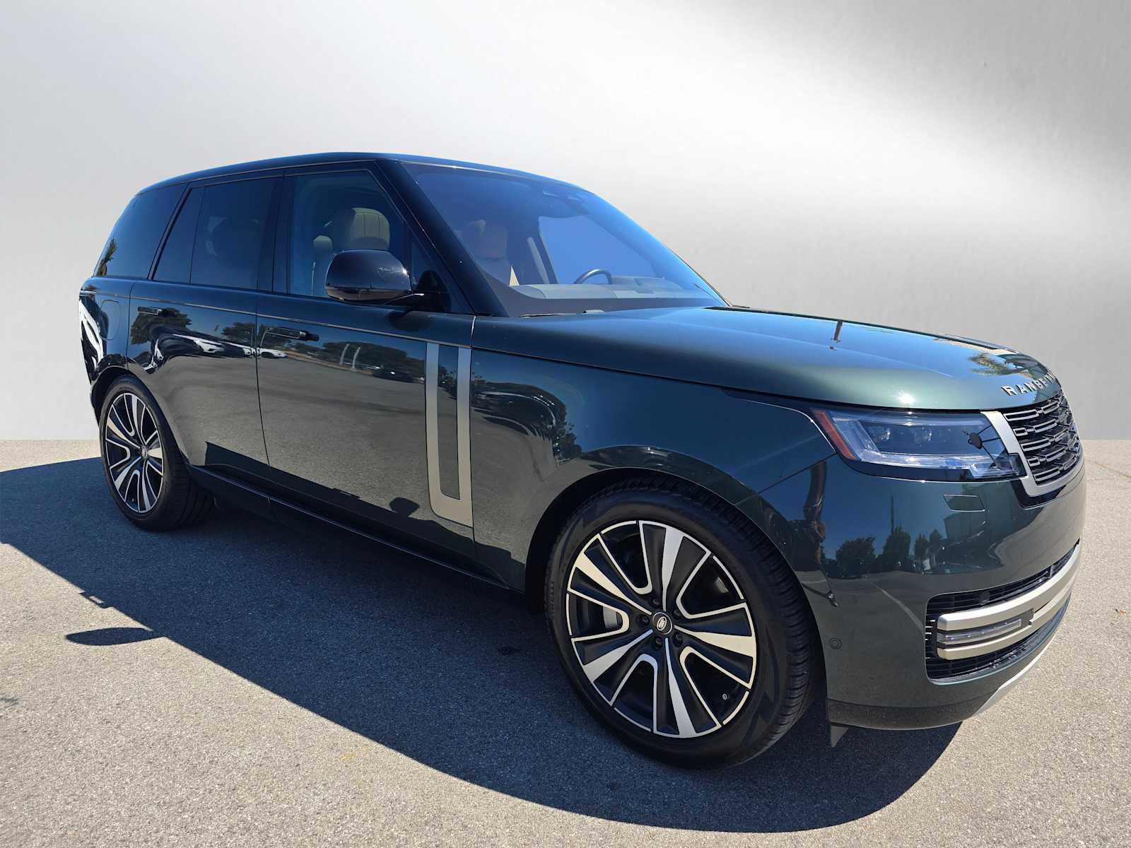 Used 2023 Land Rover Range Rover SE AWD/4WD image 7